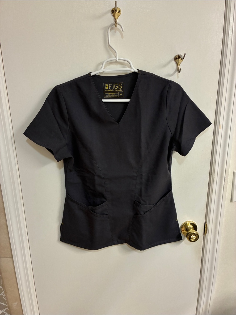 FIGS Dark Grey V Neck Short Sleeve Scrub Top Sz XS